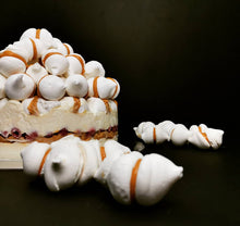 Cargar imagen en el visor de la galería, Mousse Cake Frambuesas a la crema
