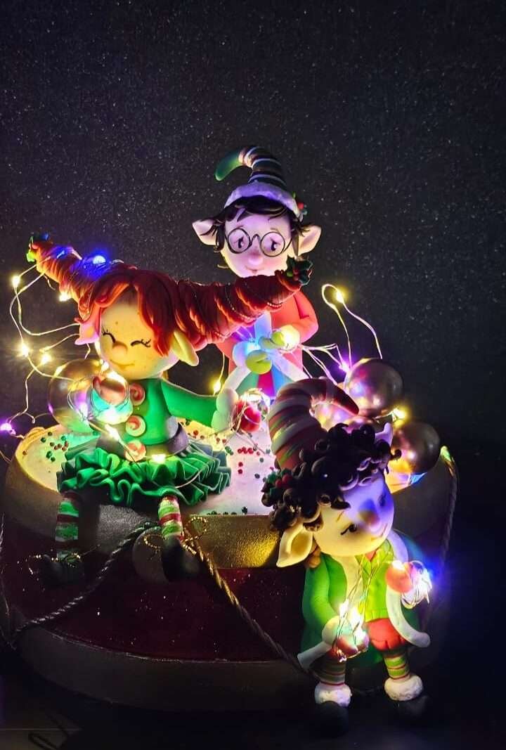 Los Duendes Tamborileros